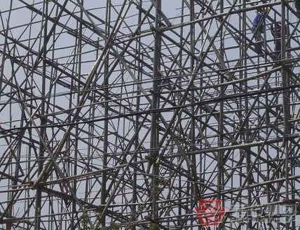 腳手架出口前景非?？捎^